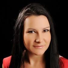 Dragi prijatelji i kolege, Juče je bio moj poslednji dan na mestu  komercijalnog direktora Paragrafa. U Paragrafu sam proveo preko 15 godina.  Stekao sam za to vreme ozbiljne veštine, znanja i… |