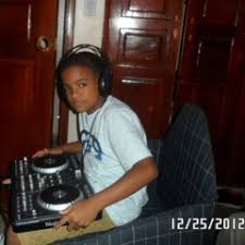 Stream Junior Dominguez 1 music