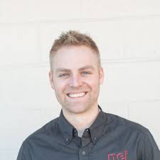 Carson Bates's Instagram, Twitter & Facebook