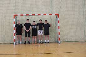 26 lutego odbyły się powiatowe zawody w piłce koszykowej. Nasza drużyna  zagrała w składzie: Marcel Walecki, Karol Ukleja, Patryk Tajs, Krystian  Nowakowski, Piotr Pietrasiński, Karol Phan, Dominik Kwiatkowski, Mikołaj  Jagodziński i Mateusz