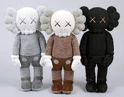 Kaws Kaws Holiday Plush Companions Kaws Holiday Complete Set Of 3 In 2021 Kaws Painting Plush Hong Kong Art