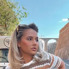 Casey Amaral (caseyyyyyyyyyy)