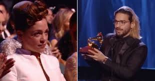 La cantante mexicana natalia lafourcade se reifirió este sábado al episodio en la velada de premiación de los latin grammy donde la captaron las cámaras con una supuesta expresión de disgusto por el premio que recibió el cantante paisa maluma al título al 'mejor álbum vocal pop. Natalia Lafourcade Habla De Su Reaccion Cuando Maluma Recibio El Latin Grammy