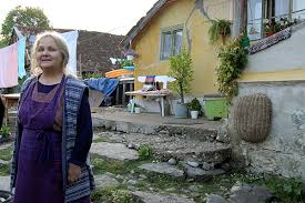 10.9.1944 (76 let) kaposvár, maďarské království. Pogany Judit A Szerelembol Nem Lehet Kioregedni