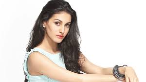 Manasuku nachindi full movie online hd, the story is suraj (sundeep kishan) and nithya (amyra dastur). Rajinikanth S Movies Do So Well Because Amyra Dastur Bollywood Hungama