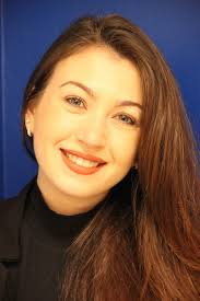 ᑕ❶ᑐ Erfolgsgeschichten unserer Absolventinnen ▶️ Dr. Roland Maturaschule