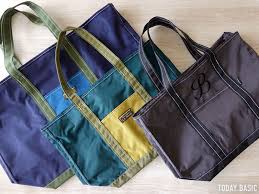 アウトドアブランドのl l bean llビーン では ナイロン生地のおしゃれな鞄 エブリデイ ライトウェイト トートバッグ を販売しています 軽量でジッパー付き カラーバリエーションも豊富です サイズはミディアムとラージを展開 エルエルビーンのライトウェイト