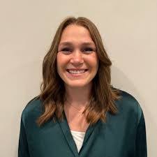 Hannah Theriault's Instagram, Twitter & Facebook