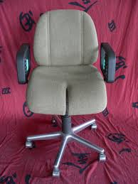 Entdecke ideen zu ergonomische stühle schreibtisch stuhl für rückenschmerzen home office einrichtungstipps gegen rückenschmerzen. Mein Stuhl Gegen Ruckenschmerzen Salzburg Stadt