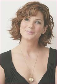 Pin Von Nicole Quadri Auf Frisur In 2020 Naturlocken Frisuren Frisuren Frisuren Rundes Gesicht