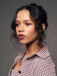 Taylor Russell contro Jenna Ortega (Secondo me hanno un'aria/tipo di look  simile) : r/VindictaRateCelebs