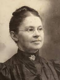 Whilst looking through our photo archive for our photo advent, we came  across this photo of Carol singing outside the Star Inn. The date is  possibly sometime in the late 1980s. |
