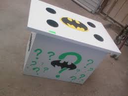 After creating my bottle cap table i knew i wanted a table that had a. Batman Coffee Table Riddle Me This Riddle Me That Batman Flickr