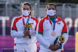 México obtiene un muy buen resultado en la #imo2021 ¡con dos medallas de plata y 4 de bronce! Km8jyyu4fqsdvm