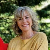 Jill Smit's Instagram, Twitter & Facebook