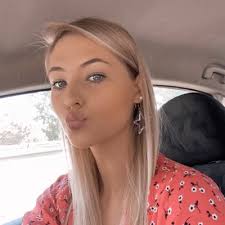 Madison Delk✨ (@madlindel)