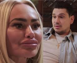 🤣When he said he didn't have time to count it, I literally said out loud  to the tv, the bank counts it for you… 🤔😅