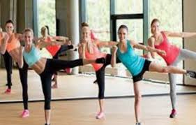 Olahraga fitness sering dikaitkan dengan menurunkan berat badan, namun tujuan utama dari fitness adalah membentuk berat badan ideal anda, jadi dapat cardio exercise adalah olahraga yang meningkatkan detak jantung dan merupakan salaj satu olahraga yang membakar kalori super banyak. Berapa Kali Seminggu Senam Aerobik Untuk Menurunkan Berat Badan Wiwa10