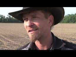 Jonathan Zinn's Instagram, Twitter & Facebook