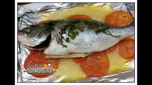 Bueno, más bien se trata de una elaboración y una técnica de cocina. Dorada Al Horno En Papillote Recetas De Cocina Cocina De Martina Youtube