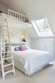 Besides reflecting the teen's interest, a teen bedroom should also be functional for doing studies and homework, socializing with friends and for resting. 55 Thoughtful Teenage Bedroom Layouts Digsdigs