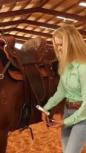 Thank you for the awesome demo Taylor Baize!! Click the link in our bio to  order yours today! ❤️ #thebetterband #rodeo #barrelracing #texas #horses  #madeintheusa🇺🇸