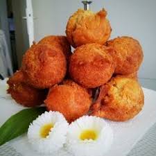 Pour Environ 20 Beignets Il Vous Faut Preparation Dans Un Premier Bol Battez Les œufs Avec Le Sucre Dan Beignet Nature Recette Beignet Nature Beignets