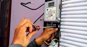 Teknisi listrik diwajibkan memiliki kemampuan dalam memperbaiki masalah kelistrikan dari mesin produksi atau. Download Teknisi Listrik Pln Bojonegoro Aliran Listrik Terputus