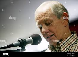 South Carolina basketball coach Dave Odom is introduced during a press  conference announcing his retirement, effective at the end of the season in  Columbia, South Carolina, Friday, January 18, 2008. (Photo by