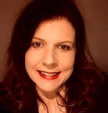 Martina Carr's Instagram, Twitter & Facebook