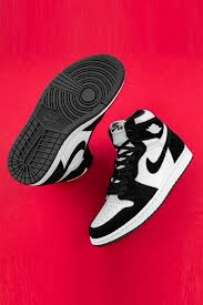 Wmns Air Jordan 1 High Og Twist Cd0461 007 2019 In 2020 Jordan Shoes Girls Jordan Shoes For Sale Nike Air Shoes