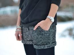 Maybe you would like to learn more about one of these? Comment Porter Le Short En Hiver Bien Habillee