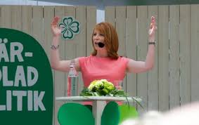 Varför säger annie lööf om och om igen att hon tillhör den breda mitten? Almedalen14 Upp Till Foretagande