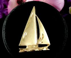 SAILBOAT Water PIN Vintage Brooch Goldtone Brushed Shiny Cut Lines Sails 2  18 | eBay