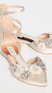 15 Comfortable Flats That Are Beautiful Enough To Wear On Your Wedding Day Bride Shoes Wedding Shoes Comfortable Badgley Mischka Shoes Wedding