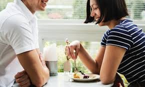 Meski demikian, bukan berarti kita berbuka secara berlebihan, tetapi. So Sweet Kalimat Ucapan Berbuka Puasa Romantis Dari Istri Kepada Suami Sayangianak