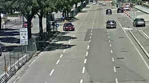 La polizia ha aperto il fuoco quando. Auto Contromano In Viale Delle Nazioni A Verona