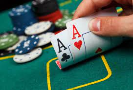 10 tips that will make you success playing poker online