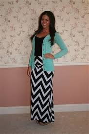 Black And White Maxi Skirt Outfit Black And White Chevron Maxi Skirt Black Shirt And Light Blue Sweater Chevron Maxi Skirts Maxi Skirt Outfits Fashion