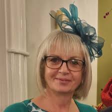 What were popular lipstick colors in the 80s?