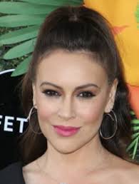 Alyssa Milano nostalgique, elle poste une photo d'elle avec d'autres  enfants-stars des années 80