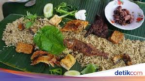 Hal ini terbukti dari banyaknya penjajak kuliner yang menghadirkan berbagai olahan dengan tingkat level kepedasan yang beragam. 10 Masakan Sunda Yang Terkenal Enak Ini Wajib Kamu Coba