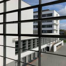 Olmalerin On Instagram Bauhaus Dessau Bauhaus Was Fur Faszination Heute Nach 100 Jahren Gropiusbau Design Ba In 2020 Bauhaus Bauhaus Architektur Bauhaus Interior