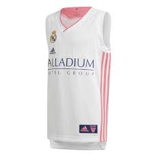 After unveiling its classic home and spring pink away kits last month, real madrid has released its third jersey ahead of the 2020/21 season, a subtle black and grey offering. Buy Junior Real Madrid 2020 2021 Home Jersey
