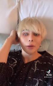© 2019 oli london entertainment inc. Tiktok Sensation Larray Sends Twitter Wild With Oli London Blonde George Photo Issuewire