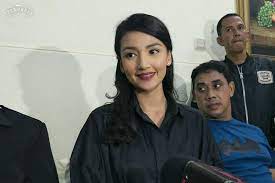 Explore tweets of tsania marwa syach @tsaniamarwa_s on twitter. Tsania Marwa Belum Berhasil Bawa Pulang Anak Karena Terkunci Di Kamar