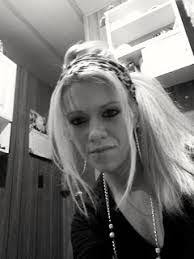 Jessica Spear's Instagram, Twitter & Facebook