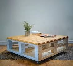 Maybe you would like to learn more about one of these? Fait A La Main De Durable De Bois Recupere Ce Design Est Disponible Dans Des Tailles S Il Vou Tables En Palettes De Bois Table Basse Palette Salon En Palettes