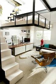 Modernes Interior Mit Einem Hochbett Jugendzimmer Einrichten Wohnung Einrichten Und Kleine Wohnung Einrichten