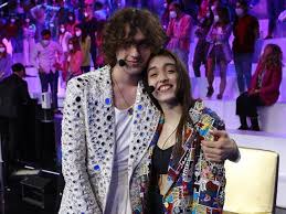 18 anni altezza la ballerina nasce nel 2002 a roma, e la sua età è dunque di 18 anni. Giulia E Sangiovanni Innamorati Contro Ad Amici Senza Di Lui Avrei Perso Corriere It